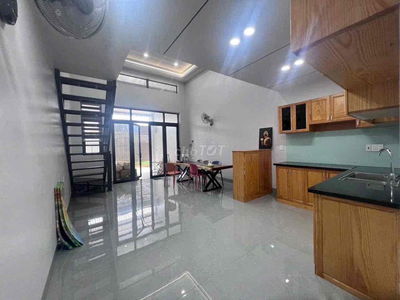 Nhà mới 100%, 120m2, 2pn hẻm cấp 1 Y Ngông gần trường Victory 6tr/th