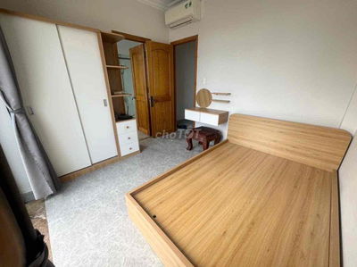 Siêu phẩm - Ban công - Full nội thất - Trịnh Khắc Lập