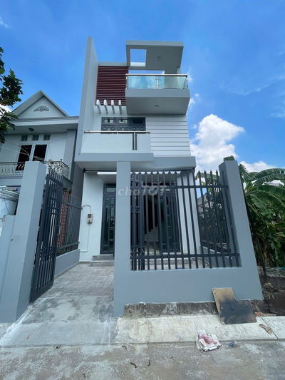 NHÀ Ở NGAY 1T 2LẦU 3PN 4WC,ĐƯỜNG 8, HẺM 652 QL13, HIỆP BÌNH PHƯỚC 13TR