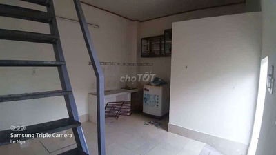 Cho thuê nhà riêng biệt gác suốt gần kcx tân thuận