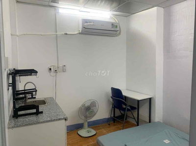 căn hộ full nt giá rẻ cạnh ga metro landmark