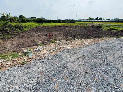 Đất ngộp sổ hôồng riêng cần bán gấp