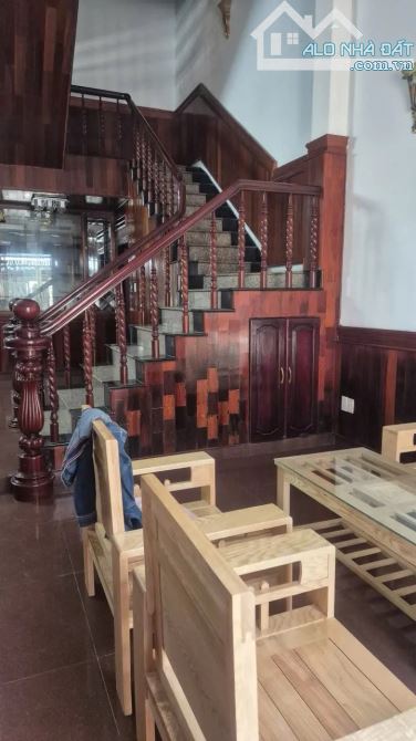 🔥NHÀ 3TẦNG 2MẶT KIỆT Ô TÔ ĐẬU TRƯỚC NHÀ GẦN BIỂN GIAO TRẦN CAO VÂN