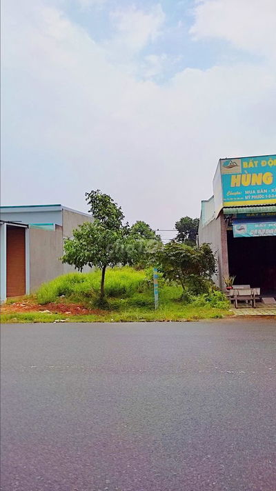 [ CHỦ ] KẸT TIỀN NGÂN HÀNG BÁN GẤP TÀI SẢN TẠI TP B.DƯƠNG 300M2 10X30