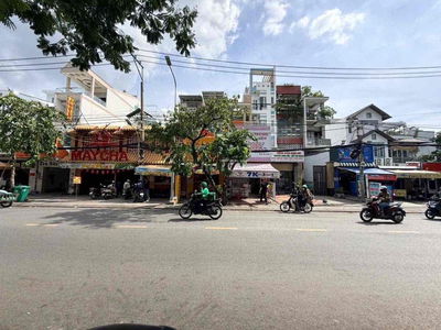 Bán nhà mặt tiền đường