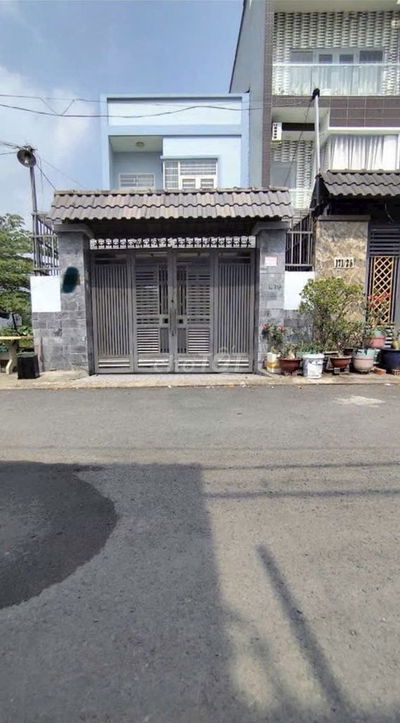 BÁN NHÀ QUẬN 12 - HẺM XE TẢI TRÁNH - 104M2 - SỔ HỒNG RIÊNG