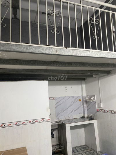 Cho Thuê Phòng Trọ 2,7tr trệt lửng, Huỳnh Tấn Phát, Q7.