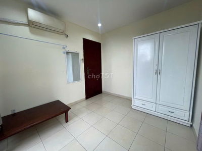 Cho thuê phòng giá rẻ đối diện ĐH VHU, ĐH UEH (chung cư AVIEW)