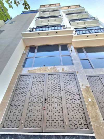 6 tầng thang máy - full nội thất ngay trung tâm Thạch Bàn - gần Aeon