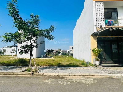 Gia đình cần bán đất mặt tiền ở KCN Tây Bắc Thành Phố Hồ Chí Minh. Thuận tiện xây nhà và kinh doanh