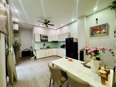nguyên căn Nguyễn Thiện Thuật  4,2 x 19m,trệt 2 lầu, 5pn, 3WC,cty, spa