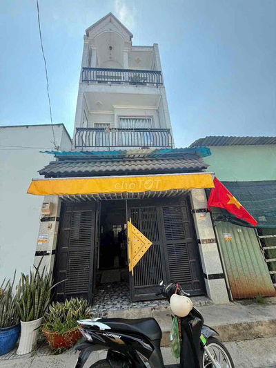 Nhà Hẻm Xe hơi gồm 6 phòng ngủ Gần trường Đại học kinh doanh