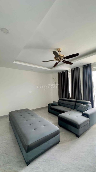 BÁN SHOPHOUSE 7x20 giá 8.8 TỶ