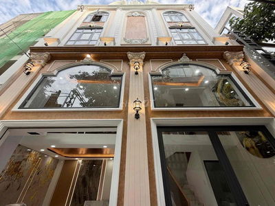 Siêu Phẩm Tân Cổ Điển sát Mặt Tiền Chu Văn An, 8x5m, 4 tầng+ST 3PN