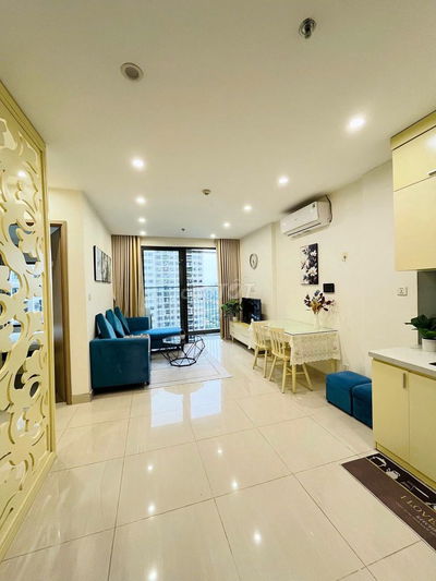 Vợ chồng E bán gấp căn hộ VinSmart: DT: 43m2, Full đồ. Chỉ: 3.75 tỷ