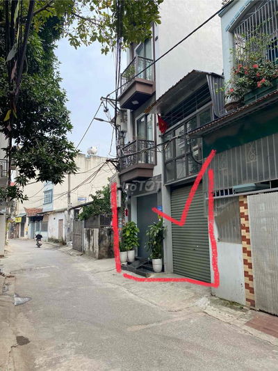 NHÀ MẶT NGÕ Ô TÔ TRÁNH - KINH DOANH - GARA Ô TÔ RIÊNG BIÊT