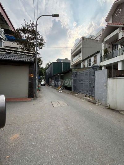 BÁN NHÀ MẶT NGÕ 204 CỔ LINH 129,1M2 3 TẦNG