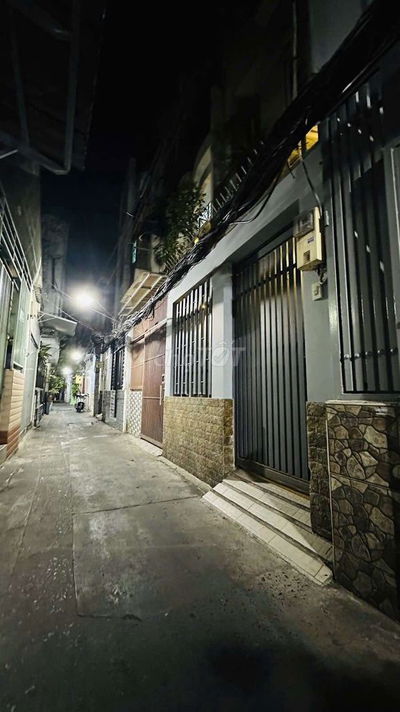 HẺM 3 GÁCH TÔ HIẾN THÀNH QUẬN 10 CÁCH MẶT TIỀN VÀI CĂN