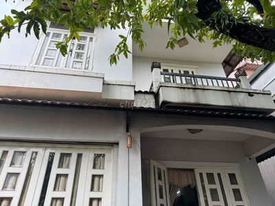 Cho thuê nhà nguyên căn  ( ngang 8m )