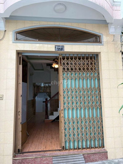 Cho thuê nhà nguyên căn hẻm 333 Lý Thải Tổ, 4 phòng ngủ, nhà mới