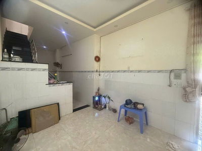 bán GẤP nhà HẺM 592 Nguyễn Văn Quá