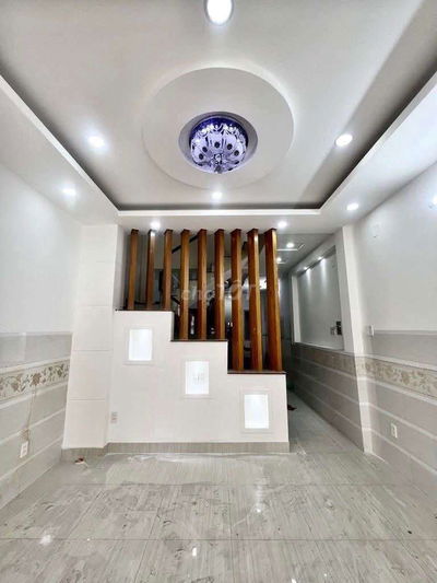 183/1 âu Dương Lân q8 hẻm 7m.dt.4x18m 2 lầu 3 phòng