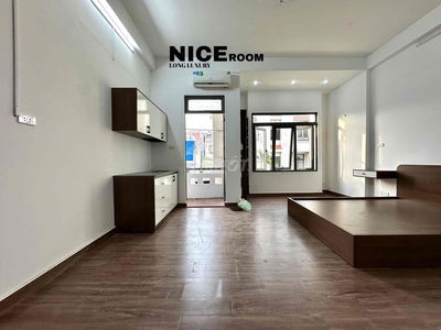 Ban công 35m2 full nội thất ngay ĐH Văn Lang