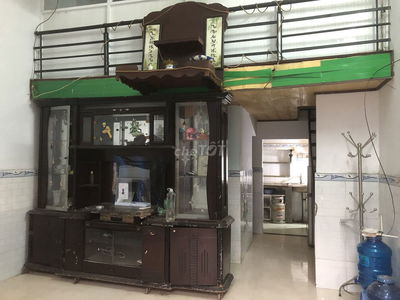 Cho thuê nhà đường Bùi Quang Là, Diện tích 4x9, gác gỗ đổ giả