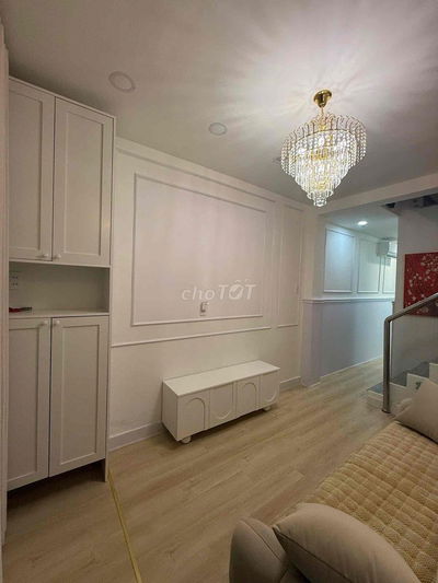 Nhà siêu xinh ở ngay trung tâm giá mềm