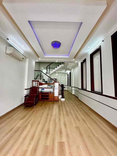 Bán nhà 3 tầng gần Phạm Văn Đồng, 65m2, HXH, giá 6.1tỷ Thủ Đức. gấp
