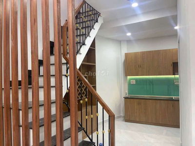 BÁN NHÀ NGAY PHỐ ẨM THỰC MAN THIỆN - MỚI - ĐẸP- Ở NGAY - NHỈNH 4 TỶ