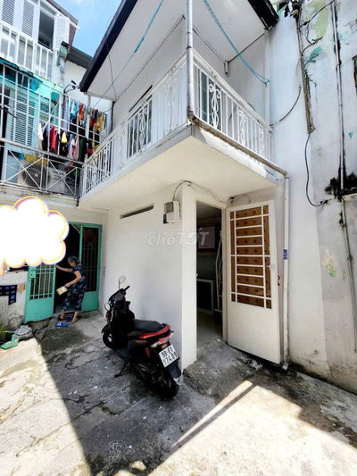 Nhà hẻm 20m2, 1 phòng ngủ, đường Nguyên Hồng, Q. Bình Thạnh