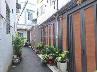 nhà 3 tầng tặng nội thất p17 gò vấp