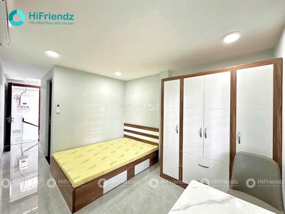 Cho Thuê Phòng Tách Bếp Full NT Cửa Sổ Free Xe Thuận Tiện Qua UEH ,VHU