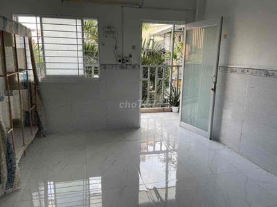 Duplex Cửa Sổ Trời Bancol Rộng 28m2 Gần Sân Vận Động Phú Thọ Q10 Q11