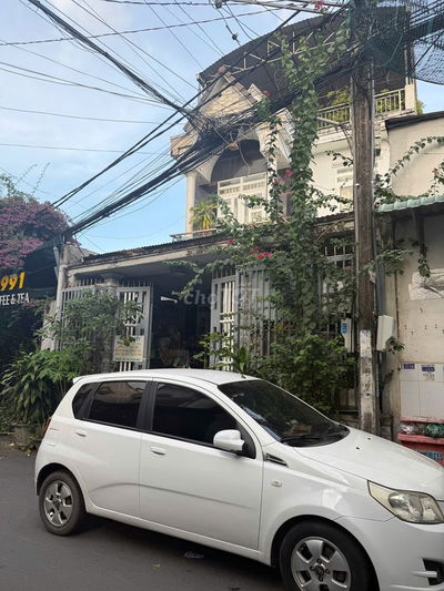 chủ ngộp ngân hàng bán gấp nhà 1 trệt 2  tầng mặt tiền ngang 6m