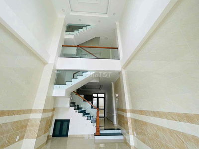 Bán Nhà Mới 4 Lau Khu Dân Cư Văn Minh . Sát KDT Vạn Phúc Quốc Lộ 13