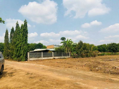 SANG GẤP 1076M2 ĐẤT Ở THỊ XÃ, GẦN KCN ĐANG  HOẠT ĐỘNG. GIÁ 220 TRIỆU