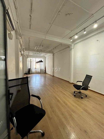 Cho thuê Văn Phòng căn góc, mặt tiền Q4 khu hành chính sự nghiệp