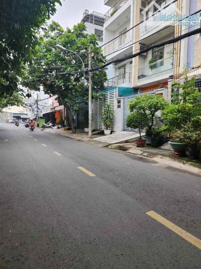 Bán nhà Bình Phú 2 ( 4 x 20 ) 4 tầng 6pn khu đồng bộ đường 10m có lề chỉ 11,4 tỷ.