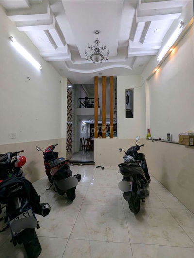 Cho thuê nhà HXH Phạm Văn Chiêu 4*15m nhà 5 tầng 5PN chỉ 13tr