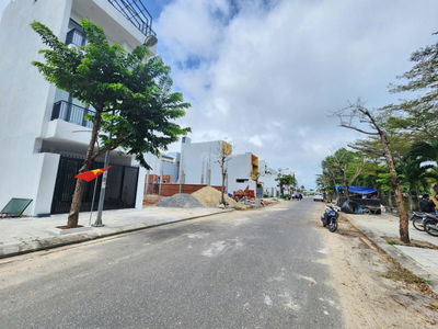 Bán gấp 100m2 phun thổ cư trục chính Cổ Đông giá 3,3 tỷ đẹp miễn bàn, cam kết xem là chốt