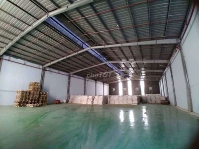 Cho thuê nhà xưởng 2200m2 giá thuê 140 triệu