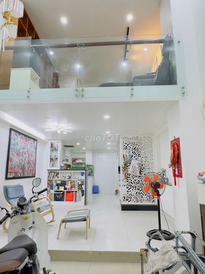 CHÍNH CHỦ GỞI CHO THUÊ NHÀ NGUYÊN CĂN CMT8 Q10 HẺM XE HƠI