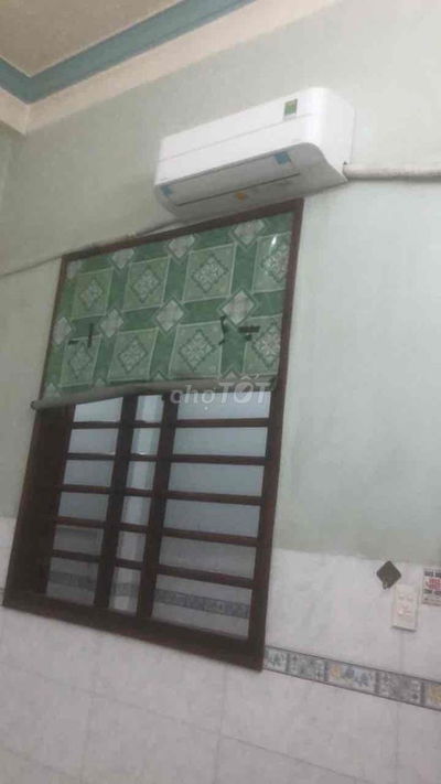 phòng cho thuê tầng trệt có máy lạnh đông Hưng thuận 27