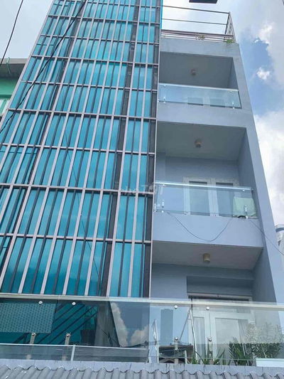 Phòng ban công 35m2 Khánh Hội Q.4