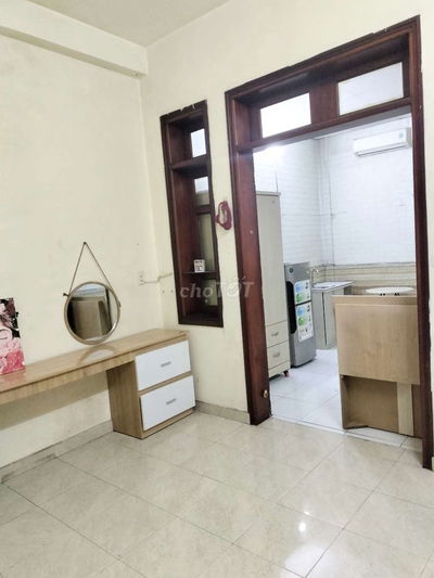 CĂN HỘ BAN CÔNG THOÁNG MÁT, 2 PHÒNG NGỦ