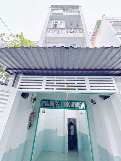 CĂN GÓC 4 TẦNG 3PN - VỊ TRÍ ĐẸP - GIÁ TỐT / TÔN ĐẢN Q4