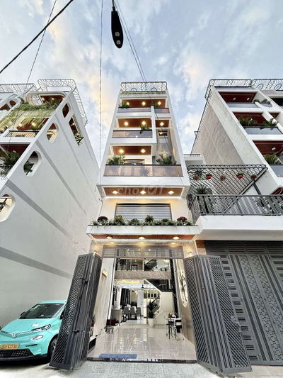 Nhà phố 4.5x25m Ô Thang máy chờ, Phòng ngủ dưới đường 8m TCH18