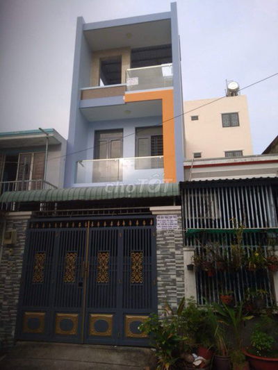 Nhà 1 trệt 2 lầu , nở hâu L 7m  hẻm thông , lqui hoạch mở đường 16m .